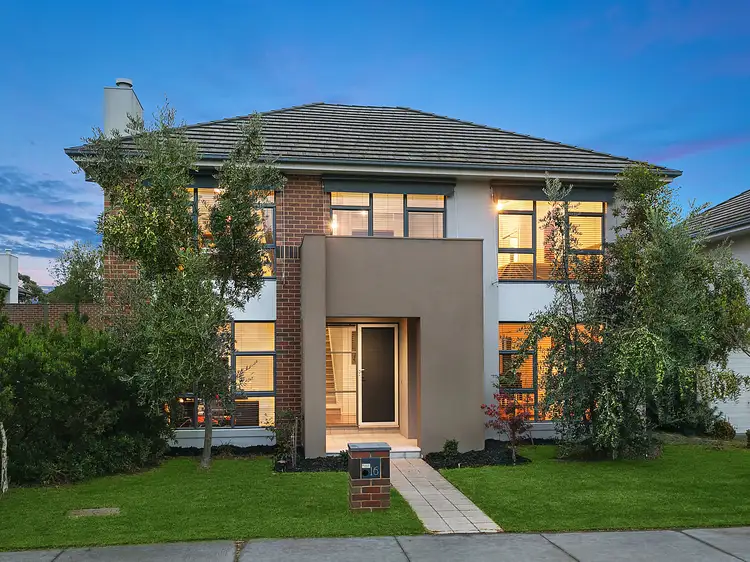 16 Pebble Beach Place, Heatherton VIC 3202