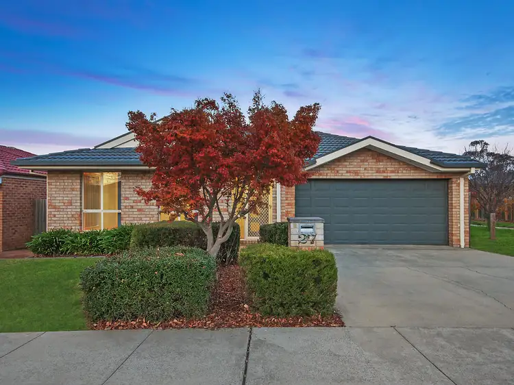 27 Petersilka Street, Gungahlin ACT 2912