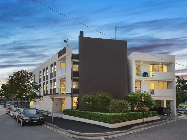 Main view of Homely apartment listing, 4/84 Wentworth Park Road, Glebe NSW 2037