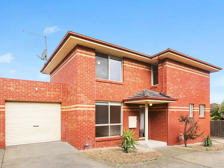 2/17 Anderson Road, Sunshine VIC 3020