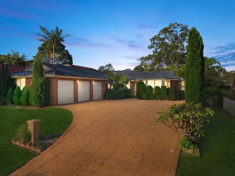 8 Mountbatten Place, Valentine NSW 2280
