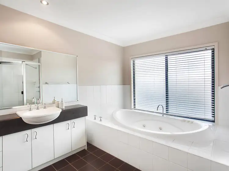 Sixth view of Homely house listing, 4 Carlisle Street, Hamlyn Terrace NSW 2259