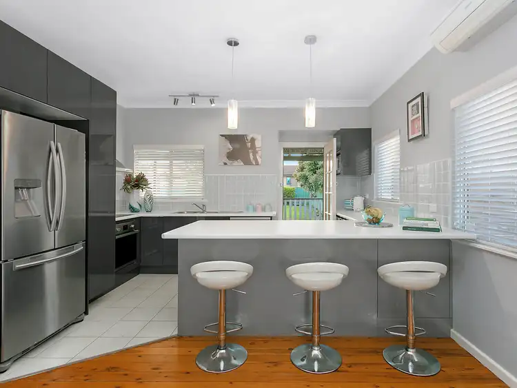18 Maxwell Avenue, Gorokan NSW 2263