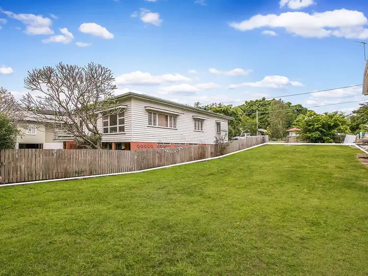 35 Eversley Terrace, Yeronga QLD 4104