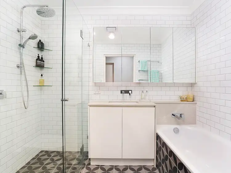 Fifth view of Homely apartment listing, 2/93 Queenscliff Road, Queenscliff NSW 2096