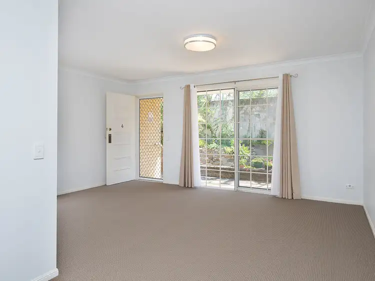Third view of Homely apartment listing, 4/104 Oriel Road, Clayfield QLD 4011