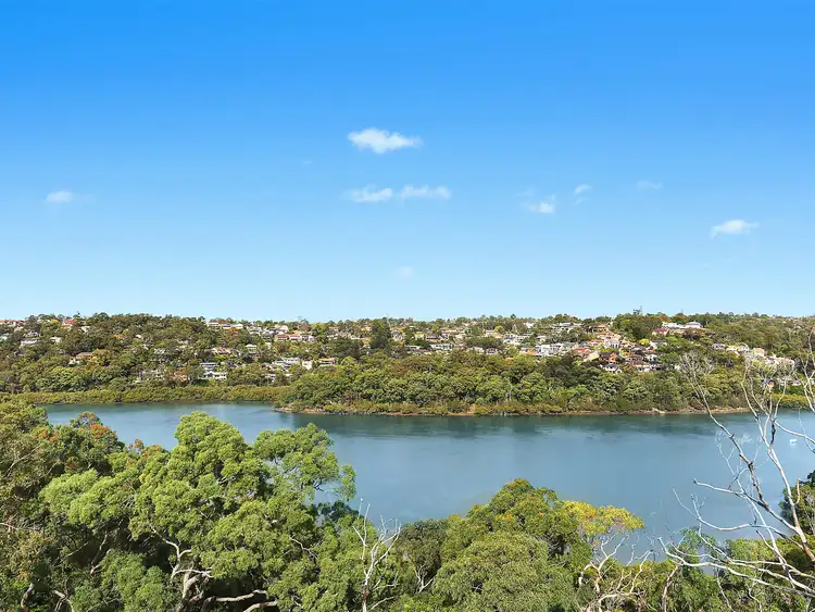 9 Woodlands Avenue, Lugarno NSW 2210