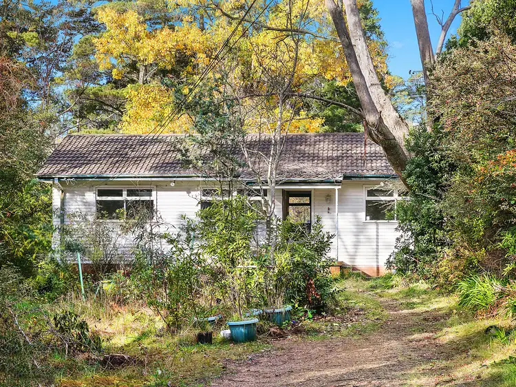 10 Mitchell Street, Wentworth Falls NSW 2782