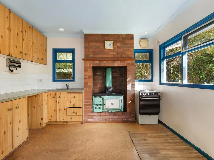 Fourth view of Homely house listing, 10 Mitchell Street, Wentworth Falls NSW 2782