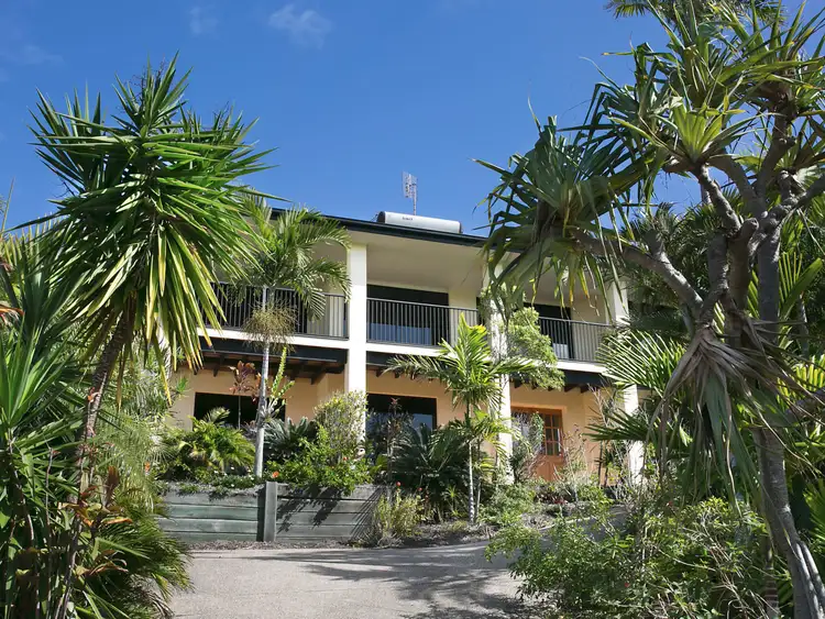 12 Voyagers Place, Sunrise Beach QLD 4567