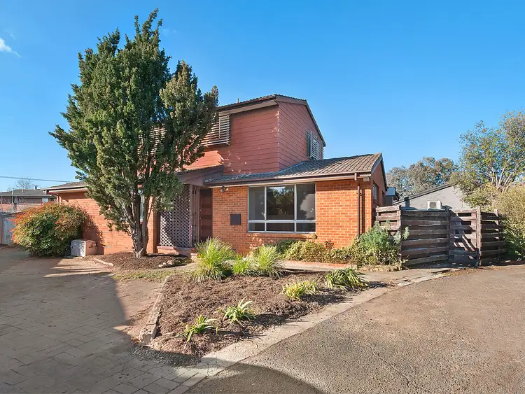 8 O'Loghlen Street, Latham ACT 2615