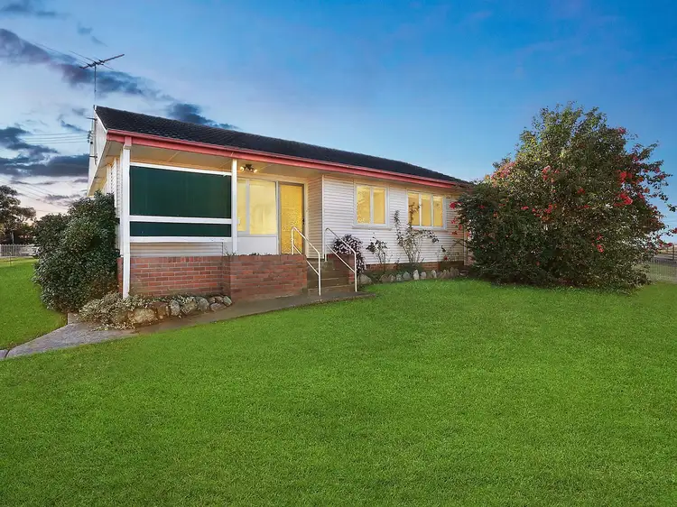 17 Clingan Avenue, Lurnea NSW 2170