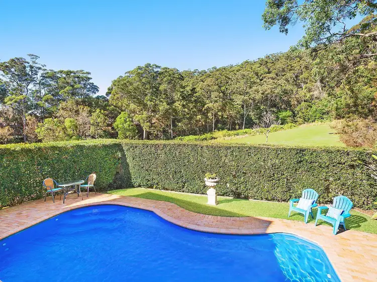 33 Thames Drive, Erina NSW 2250