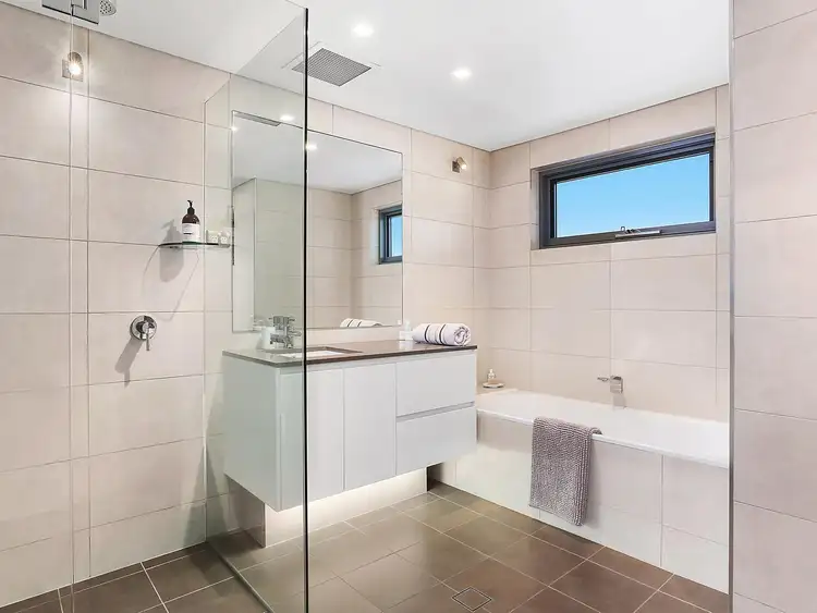 Fifth view of Homely unit listing, 2/75 Queenscliff Road, Queenscliff NSW 2096