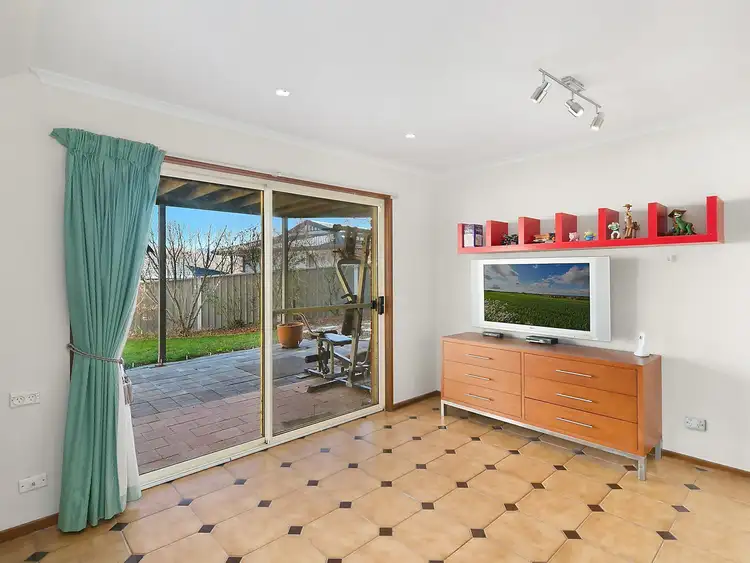 Sixth view of Homely house listing, 10 Hazlitt Glade, Gordon ACT 2906