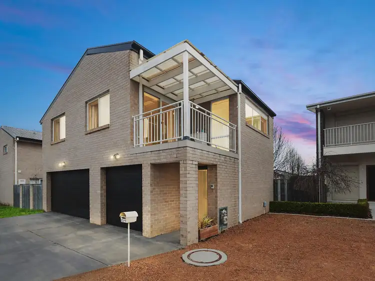Main view of Homely unit listing, 2/1 Oberon Close, Harrison ACT 2914