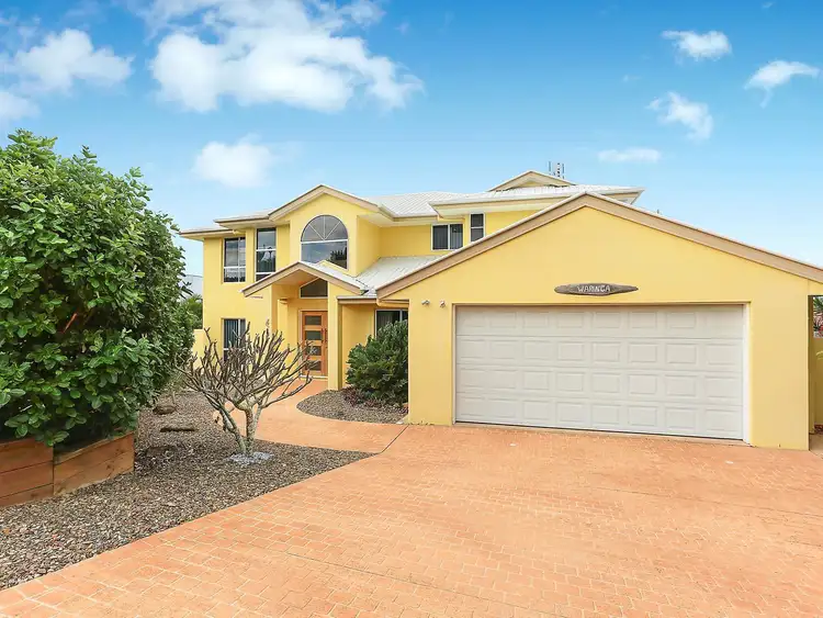 4 Caribbean Court, Castaways Beach QLD 4567