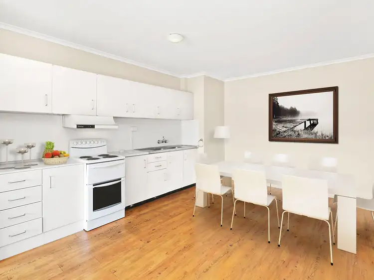 Main view of Homely unit listing, 17/6 King Street, Queanbeyan NSW 2620