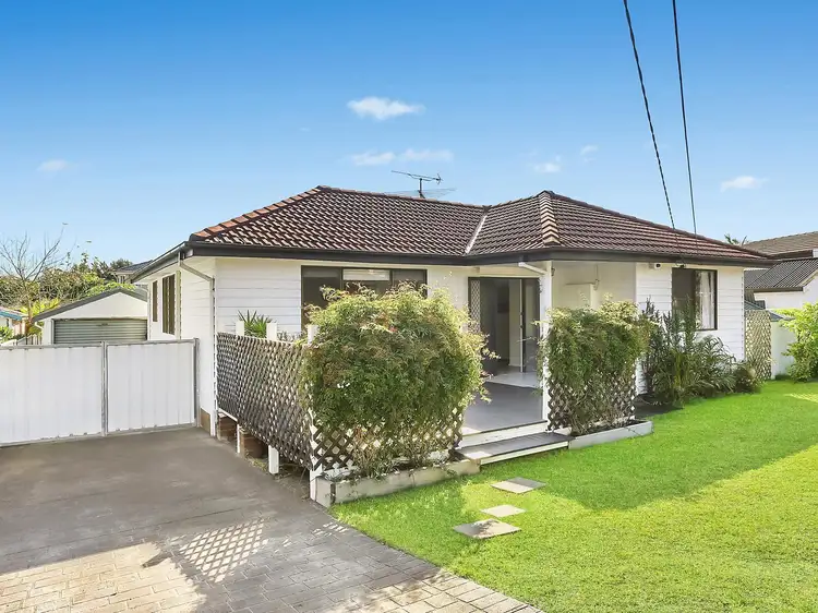 Main view of Homely house listing, 10 Nurla Avenue, Little Bay NSW 2036