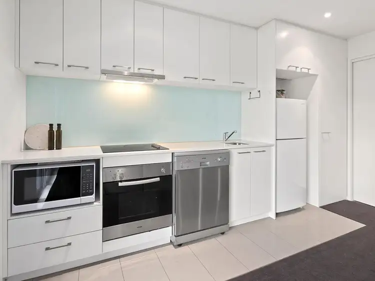 Fourth view of Homely apartment listing, 24/4A Lansdowne Road, St Kilda East VIC 3183