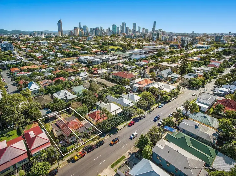 16 Elfin Street, East Brisbane QLD 4169