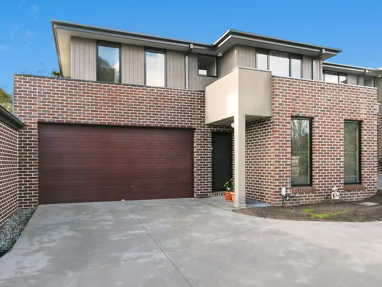 2/3 Pope Court, Mooroolbark VIC 3138