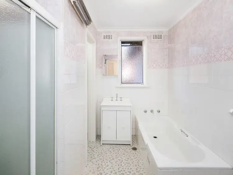 Sixth view of Homely house listing, 6 Hambly Place, Queanbeyan NSW 2620