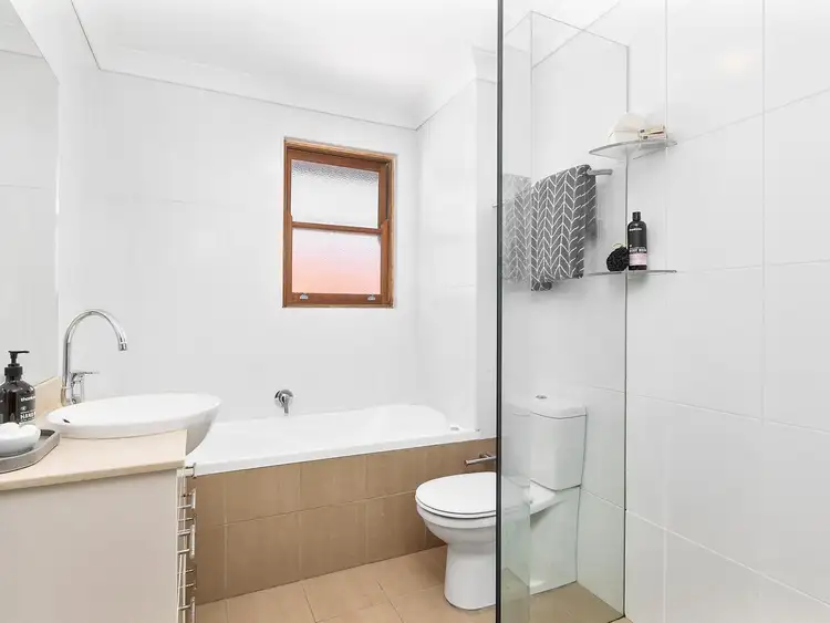 Fifth view of Homely apartment listing, 4/10 Clifton Road, Clovelly NSW 2031