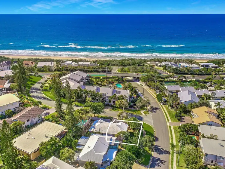1/8 Orealla Crescent, Sunrise Beach QLD 4567