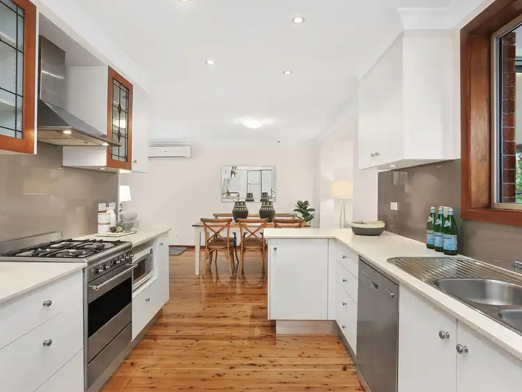 25 Knox Place, Normanhurst NSW 2076