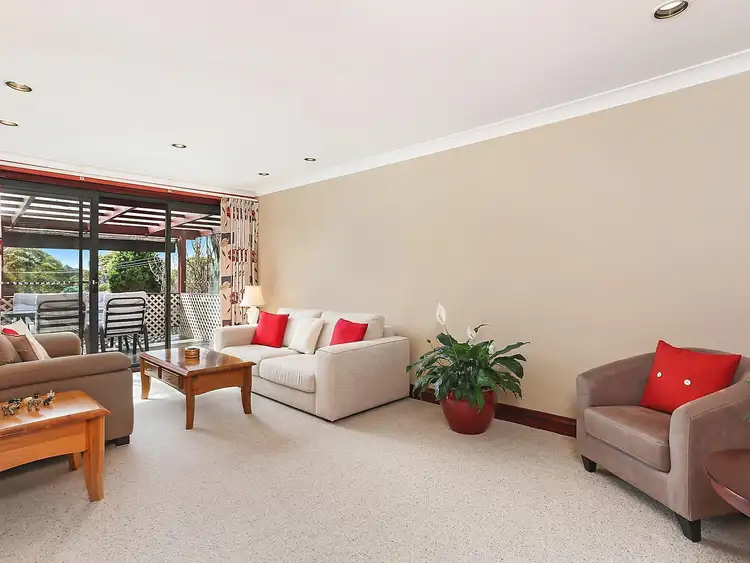 11 Evans Road, Hornsby Heights NSW 2077