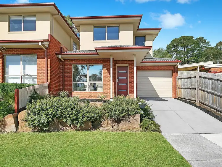 2D Zina Grove, Mooroolbark VIC 3138