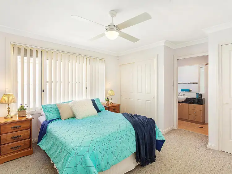 Fifth view of Homely villa listing, 2/164 Ocean Parade, Blue Bay NSW 2261