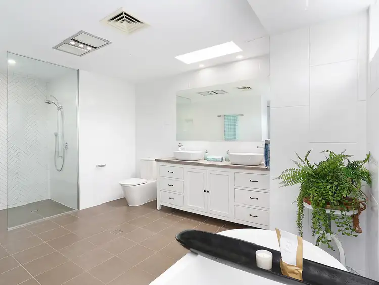 Sixth view of Homely house listing, 8 Wallaby Place, Sorrento QLD 4217