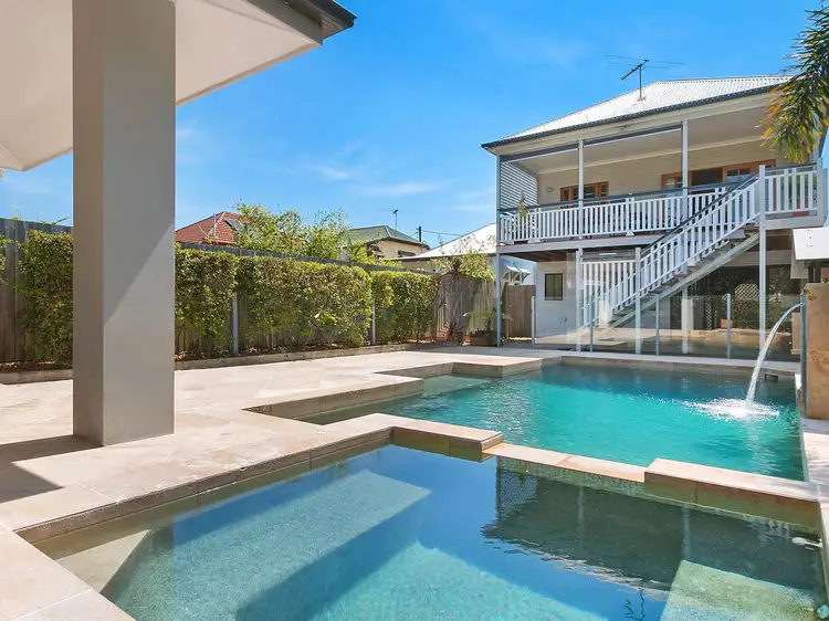 11 Rowland Street, Coorparoo QLD 4151