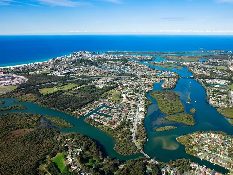 Sixth view of Homely townhouse listing, 2/199 Kennedy Drive, Tweed Heads West NSW 2485
