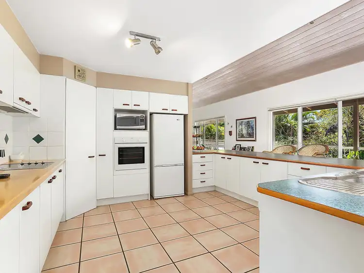 Fifth view of Homely house listing, 3 Driftwood Drive, Castaways Beach QLD 4567