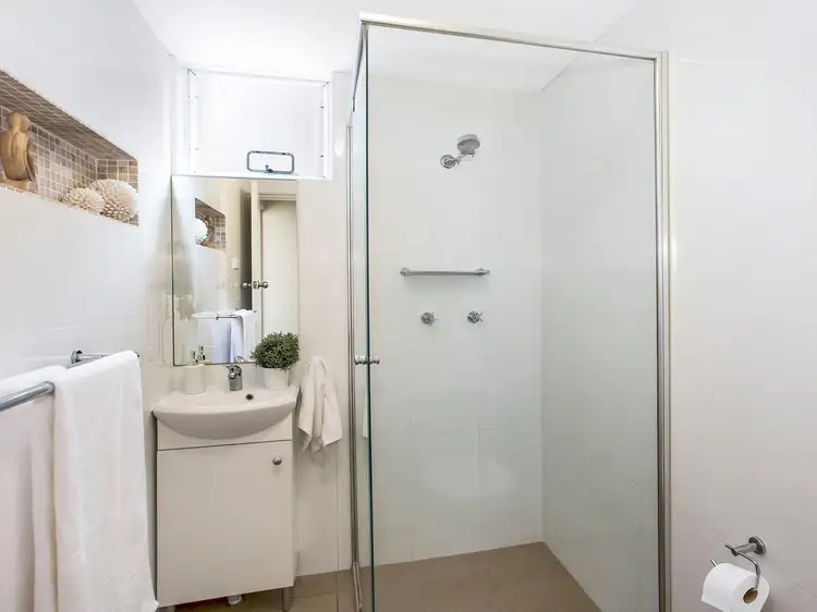 Fourth view of Homely apartment listing, 3/20 Barrenjoey Road, Mona Vale NSW 2103