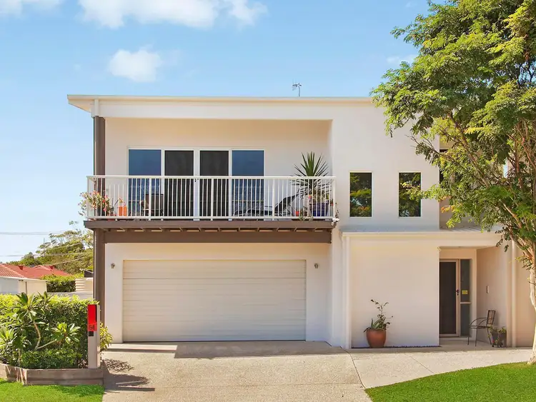 2/54 Second Avenue, Palm Beach QLD 4221