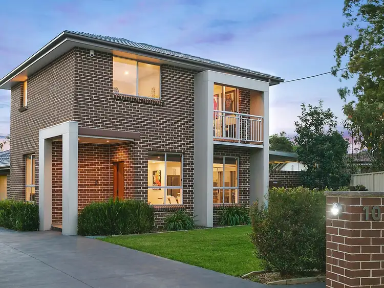 1/10 Coronation Avenue, Peakhurst NSW 2210