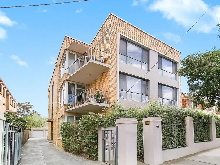 2/47 Westbury Street, St Kilda East VIC 3183