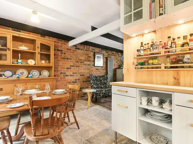 28 Heathfield Grove, Montrose VIC 3765