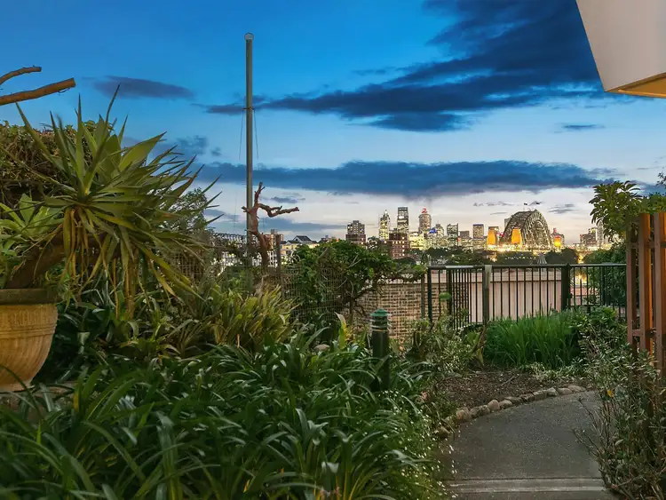 Fifth view of Homely apartment listing, 8/2 Spruson Street, Neutral Bay NSW 2089