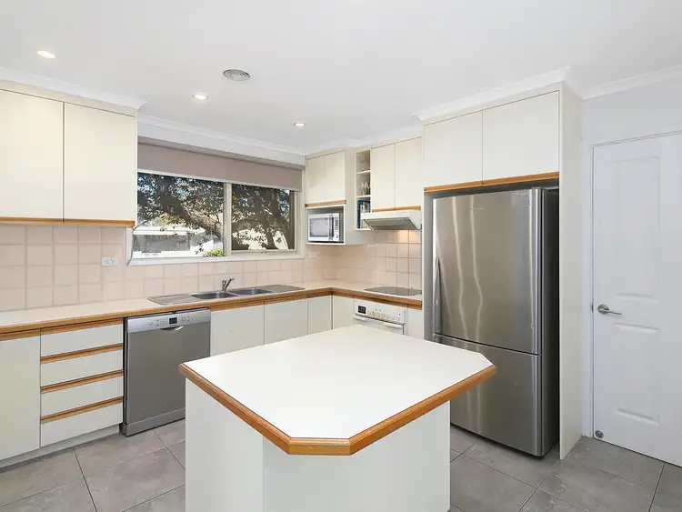 Fifth view of Homely house listing, 5 Hedland Circuit, Flynn ACT 2615