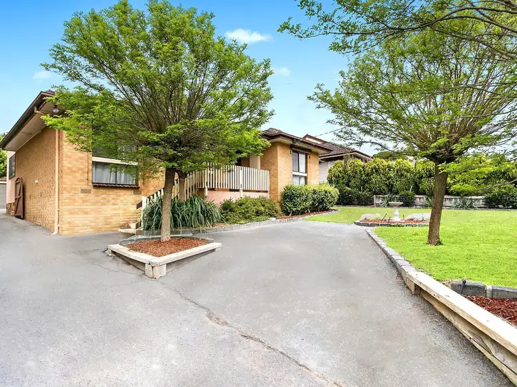 51 Lee-Ann Crescent, Croydon VIC 3136