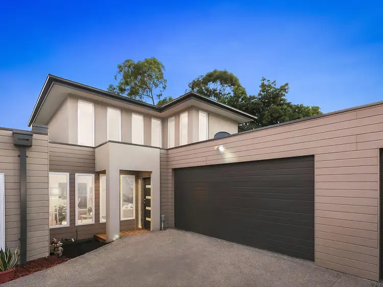 Main view of Homely townhouse listing, 2/107 Mount View Parade, Croydon VIC 3136