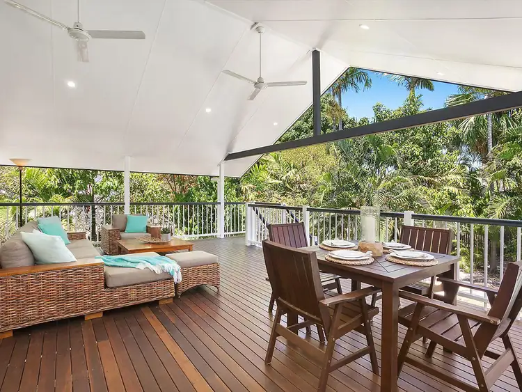 4 Armstrong Street, Hermit Park QLD 4812