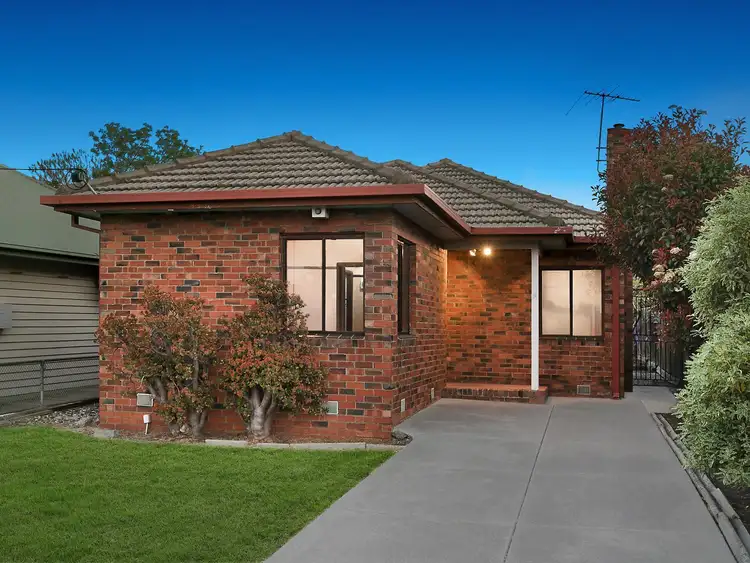 19 Hobson Street, Newport VIC 3015