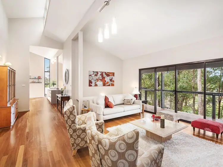 6 Hermitage Close, Eleebana NSW 2282