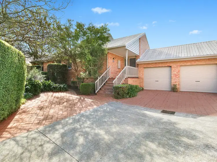 Main view of Homely unit listing, 10/12 Emora Street, Croydon VIC 3136
